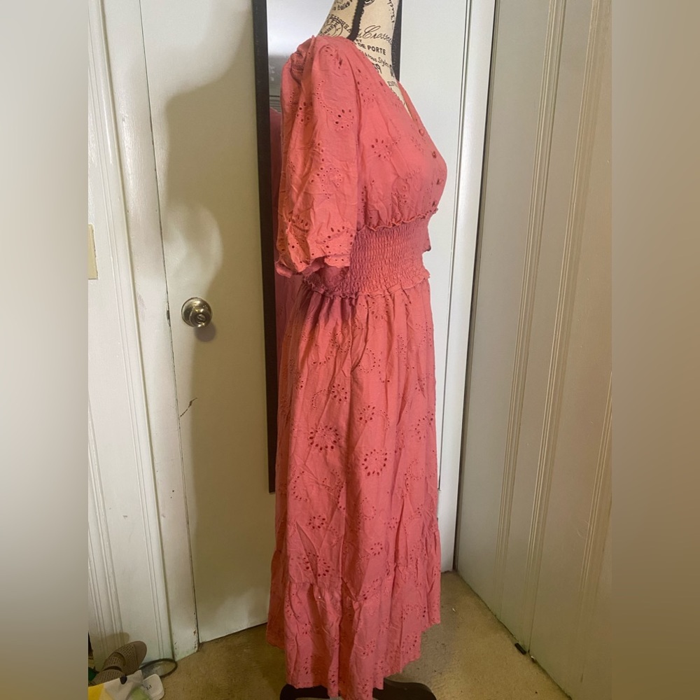 Dress - Picture 3 of 4